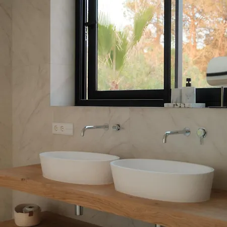 Contemporary Near Sitges Hills Villa *